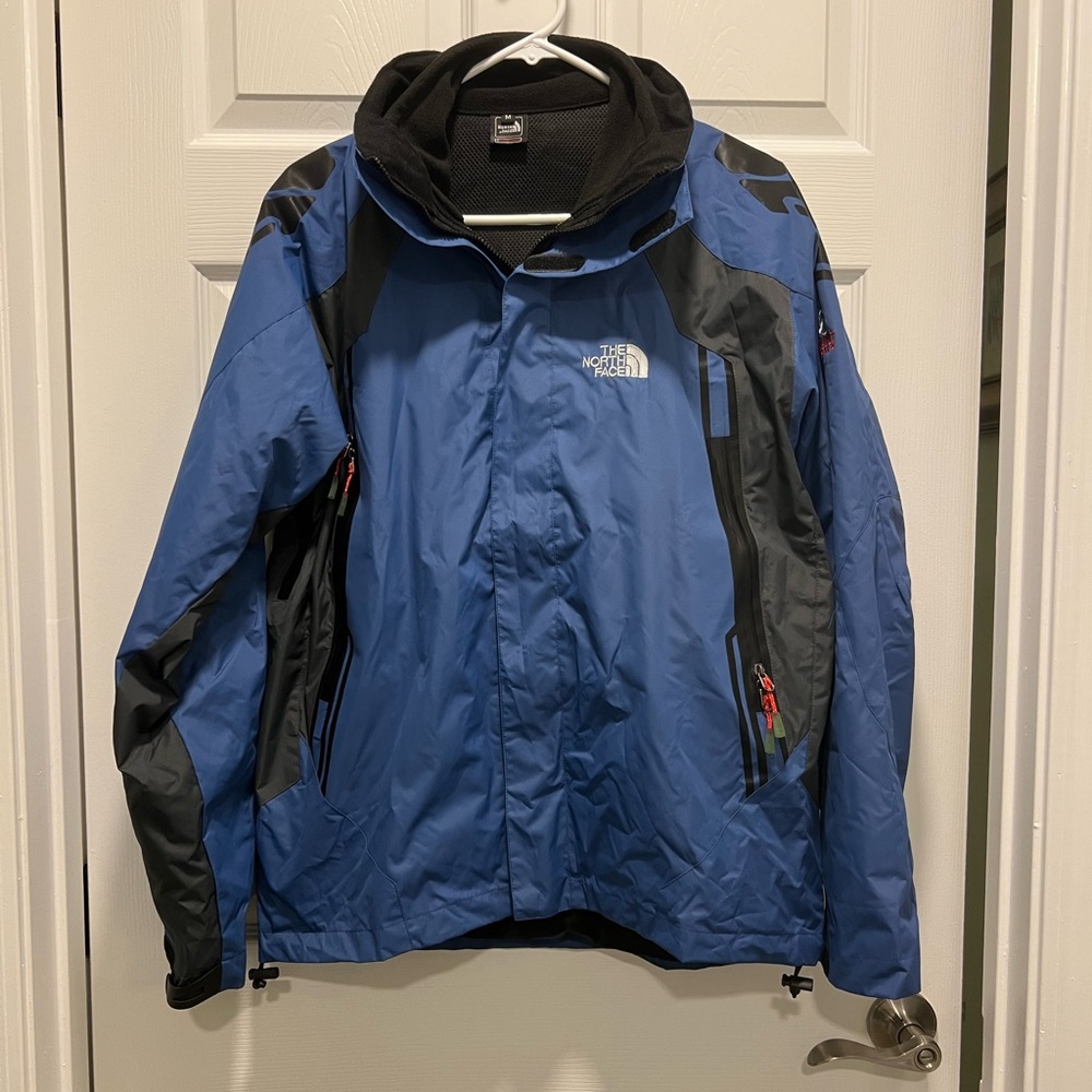Men’s North Face Goretex Summit Series Jacket size Medium